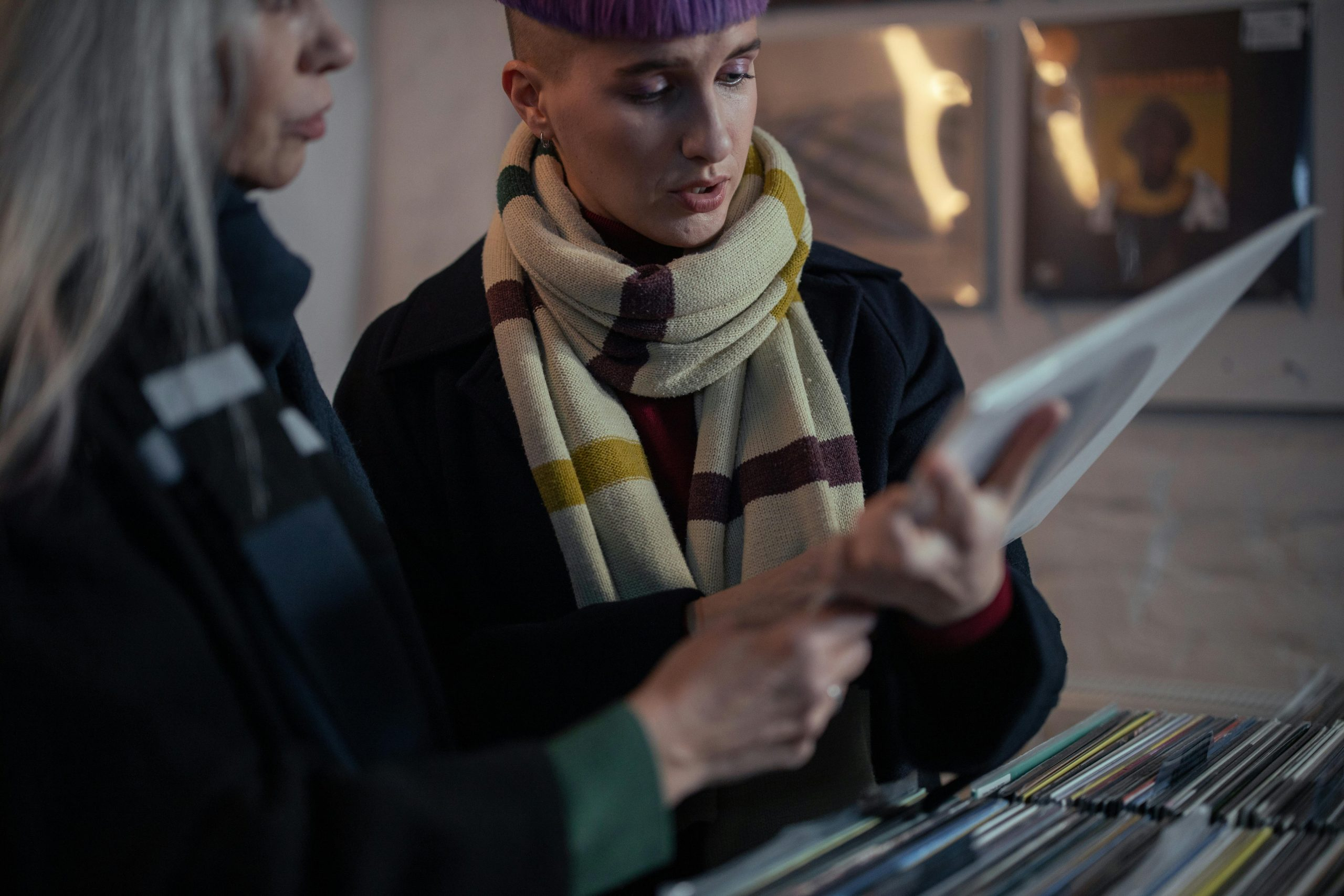 The Resurgence of Vintage Fashion and Secondhand Shopping